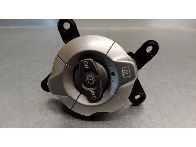 Мултифункционный включатель управления / ручка