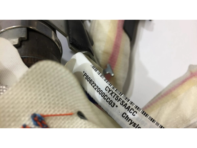 Боковая подушка безопасности 52029296AA, 52029296AD Jeep Grand Cherokee (WK)