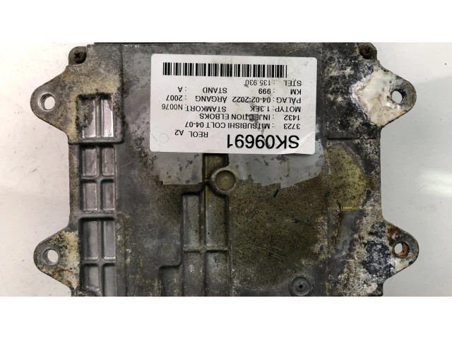 Блок управления двигателем Блок управления 135930 Mitsubishi Colt