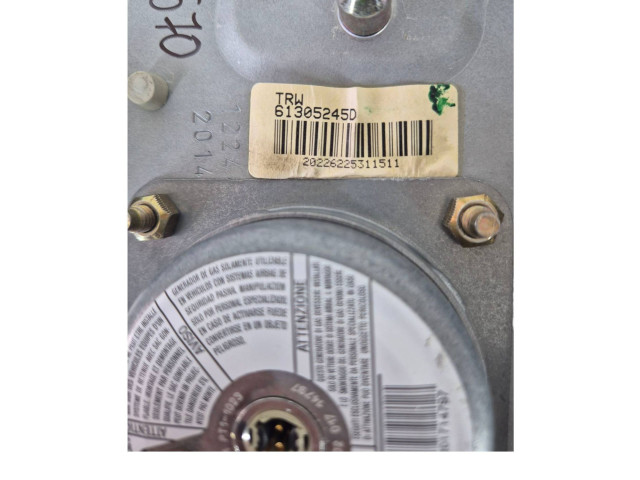 Подушка безопасности водителя 61305245D, 20226225311511 Skoda Fabia Mk1 (6Y)