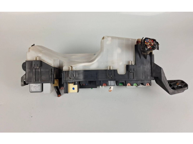 Блок предохранителей  5136YA1   Toyota Corolla Verso AR10    