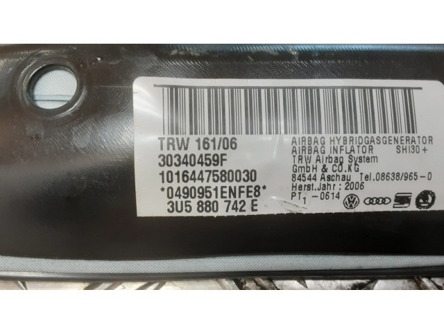 Боковая подушка безопасности 3U5880742E Skoda Superb B5 (3U)