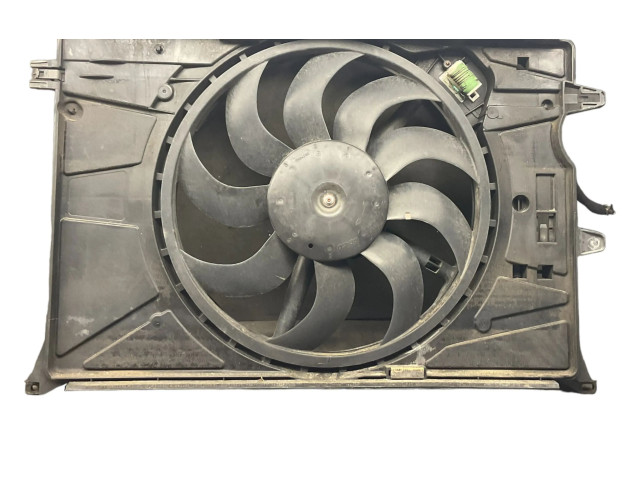 Электрический вентилятор радиаторов    52009102, 8E4500000   Jeep Renegade