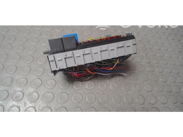 Блок предохранителей NICHTZUTREFFEND Fiat Seicento/600