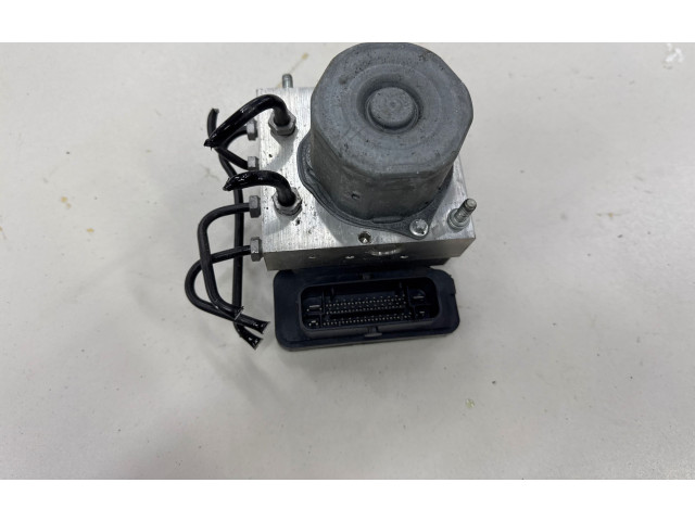 Jednotka ABS A0004313900   Mercedes-Benz GLA W156 2015