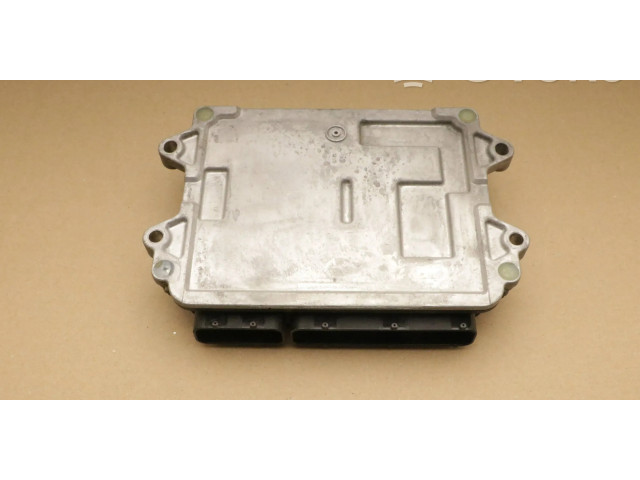 Блок управления двигателя P5BX18881   Mazda 3 II