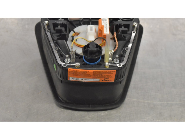 Подушка безопасности водителя 31332822   Volvo V70