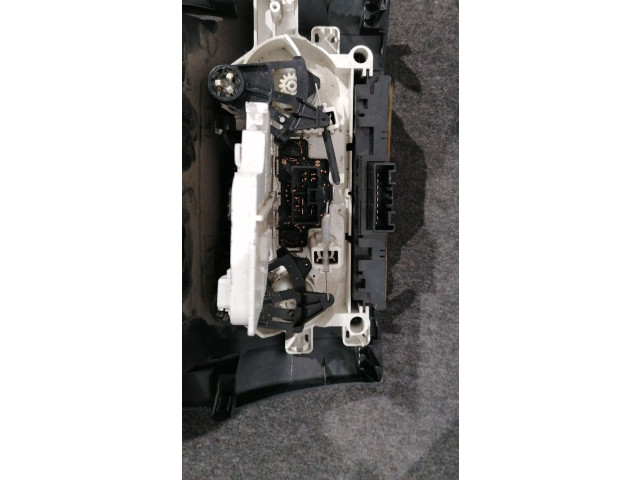 Блок управления климат-контролем Daihatsu Sirion