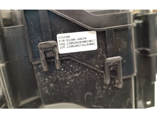 Блок предохранителей 91205-A0670   KIA Niro    