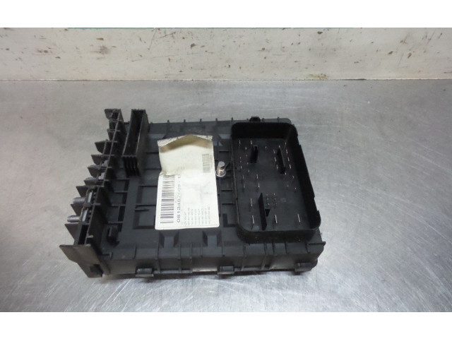 Блок предохранителей  1K0937125A, 1K0937125A   Volkswagen Caddy    