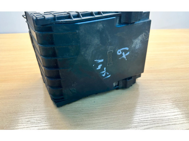 Блок предохранителей 1K0937132F Volkswagen Golf Plus