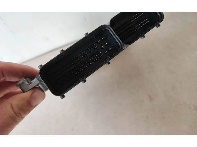 Řídící jednotka 670038150, 0281033323 Maserati Ghibli 2017