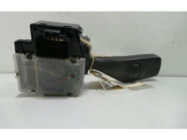 Ручка стеклоочистителей 17D940   Ford Focus