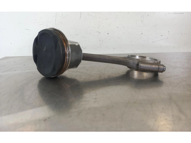  Поршень с шатуном  96702848800R  Citroen C1  