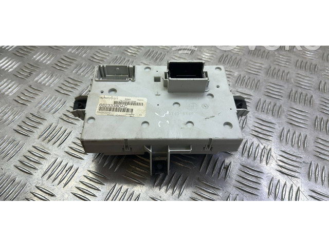 Блок предохранителей 68233380AC   Jeep Cherokee    