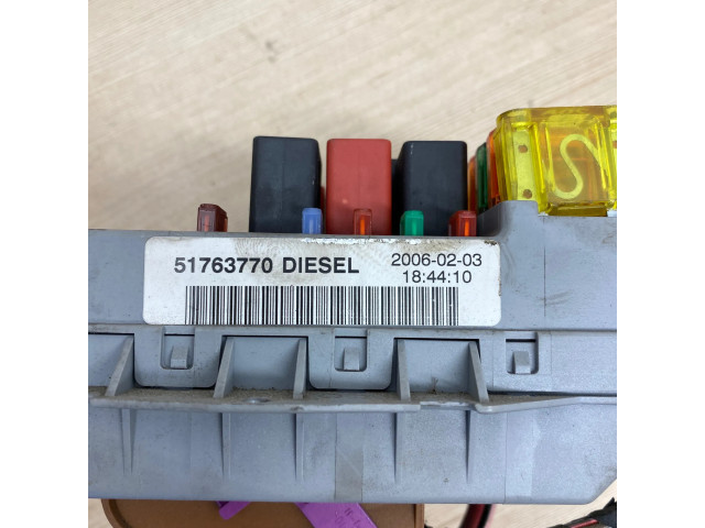 Pojistková skříňka 51763770, 20060203 Fiat Doblo 2009