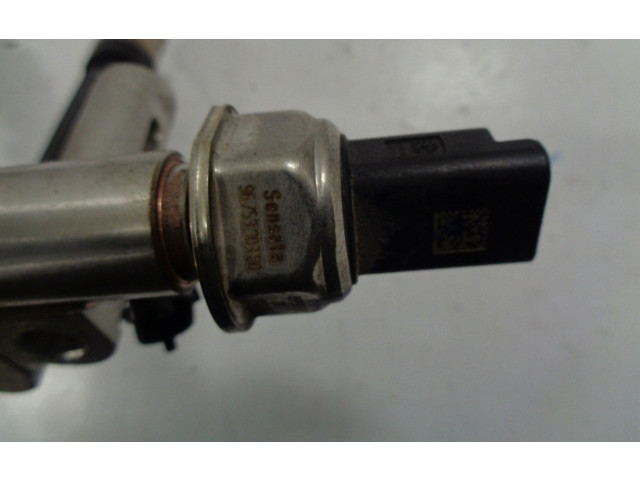 Магистральная трубка топлива 9806724880, 9810335380 Peugeot 2008 I