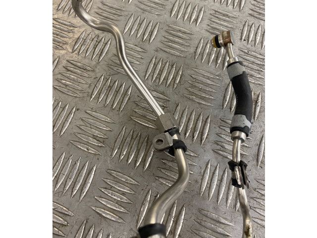 Vstřikovací lišta 06E133682C   Audi A8 S8 D4 4H    CREC 