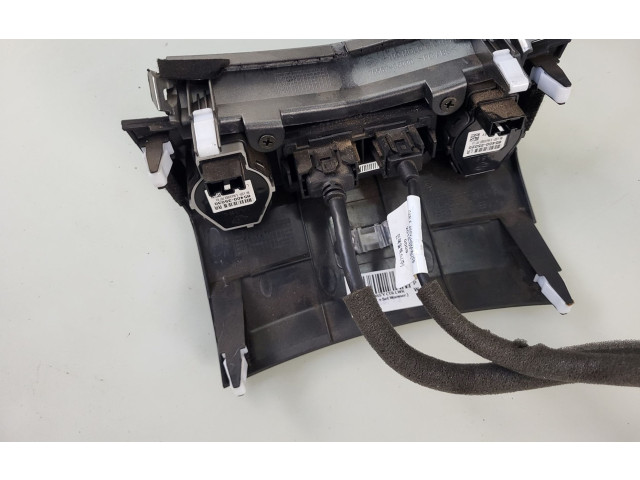 Радио/ проигрыватель CD/DVD / навигация 89150-35000 SsangYong Tivoli