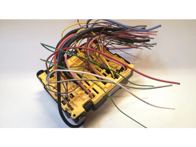 Pojistková skříňka 9804848580 Opel Combo E 2020