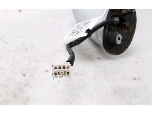 Зеркало электрическое Mitsubishi Carisma 2000 - 2004 года