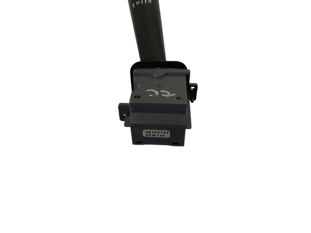 Ручка стеклоочистителей 30768100   Volvo V70