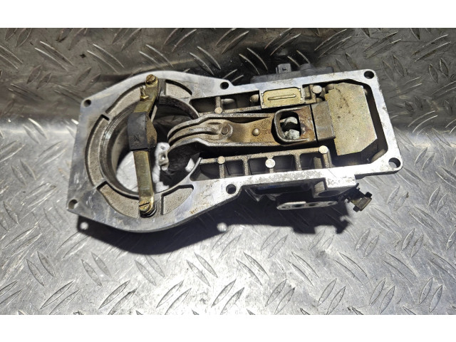 Топливная рампа 0438121011, 026133353 Audi 80 90 B3