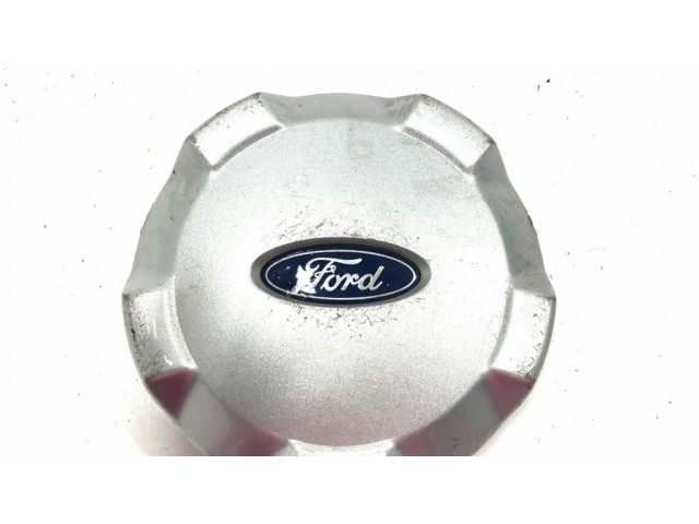 Заводская крышка (крышки) от центрального отверстия колеса