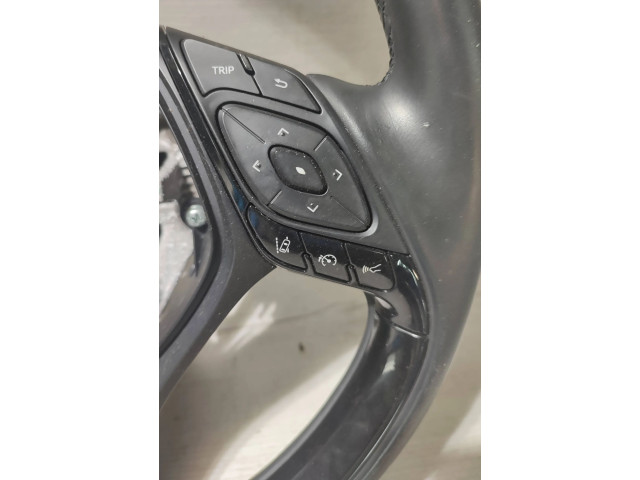 Руль Toyota C-HR I 2016 - 2023 года 192711018, 627554600