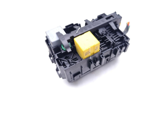 Блок предохранителей  9806192580   Peugeot 2008 I    