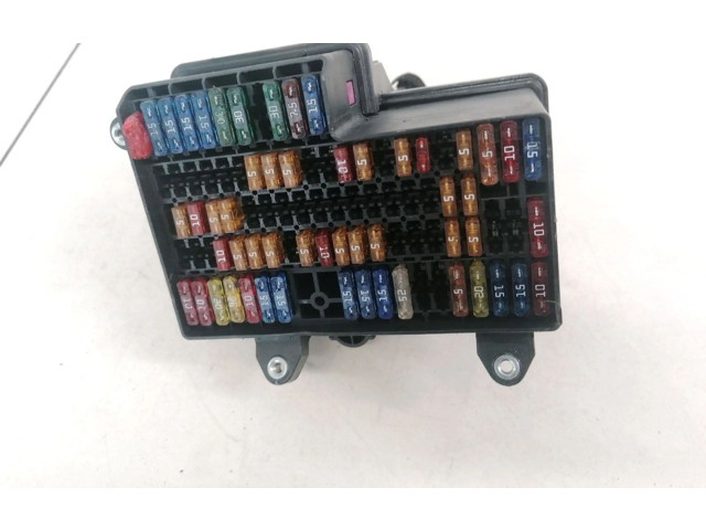 Блок предохранителей Volkswagen Phaeton