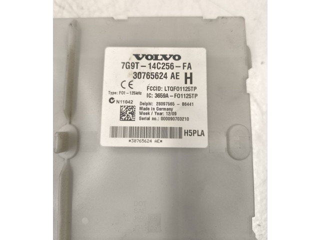 Блок предохранителей  7G9T14C256FA, 307655624AE   Volvo V70    