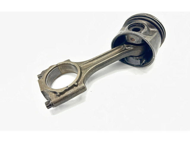 Поршень с шатуном 81l118 Volvo V70