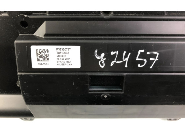 Панель приборов 32320737, T0491944 Volvo XC40