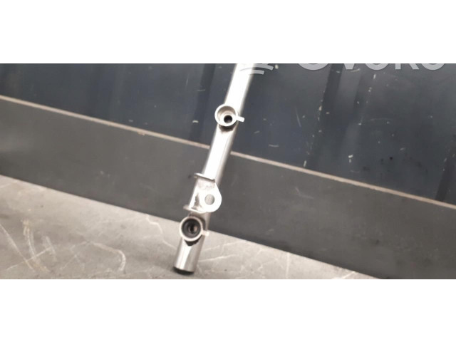 Топливная рампа 06e133681f   Audi A6 S6 C6 4F  