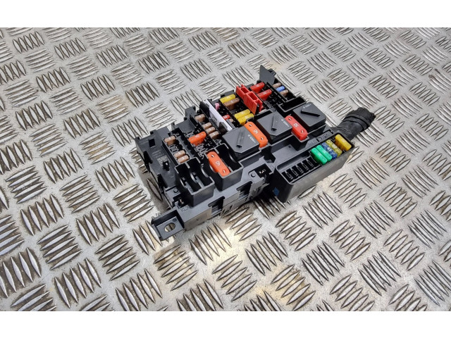 Pojistková skříňka 9270355, R0TA910113 BMW X1 F48 F49 2016