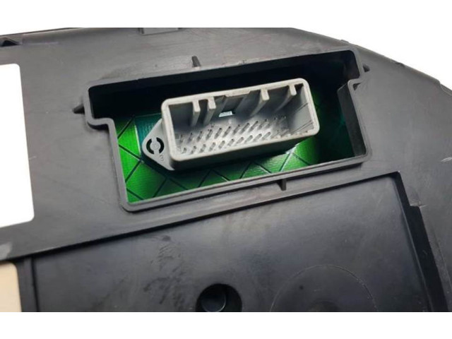 Спидометр (приборный щиток) 8201060299A Renault Clio III для двигателя K9K770