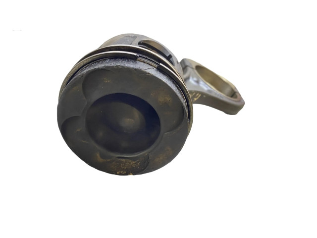 Píst M642, OM642 Mercedes-Benz E W212 pro naftový motor 3.0 OM 642.850 CDi