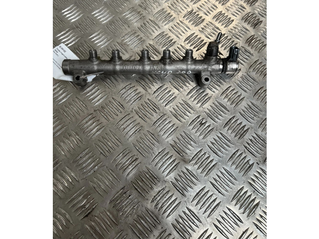 Топливная рампа 31303612 Volvo XC40