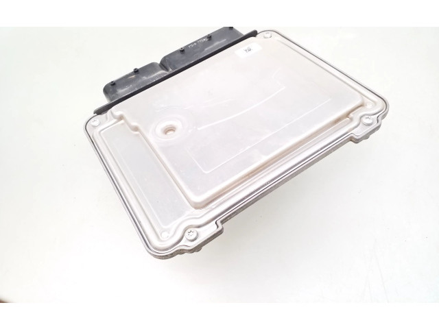 Řídící jednotka 03L906018DC, 0281018376   Volkswagen Caddy 2013