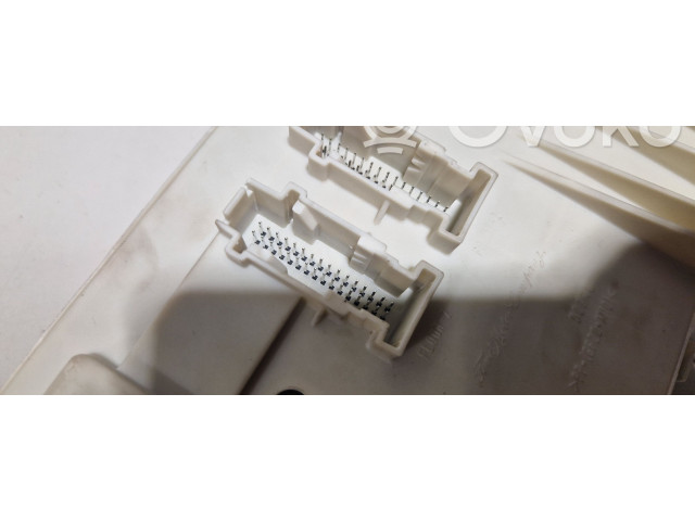 Блок предохранителей J94503, J59003 Volvo C70