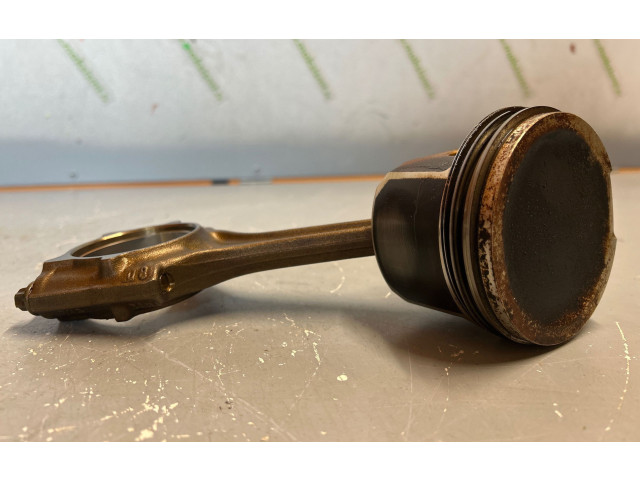  Поршень с шатуном  81P32  Audi A6 S6 C5 4B  