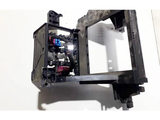 Блок предохранителей  1t1937503, 1T1937503   Volkswagen Touran I    