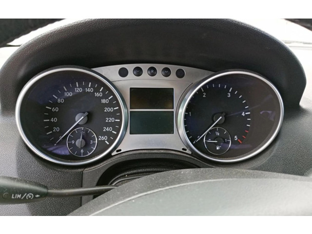 Панель приборов    Mercedes-Benz ML W164       