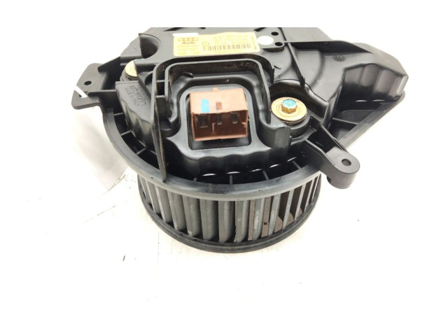 Вентилятор печки    8E1820021B   Audi A4 Allroad