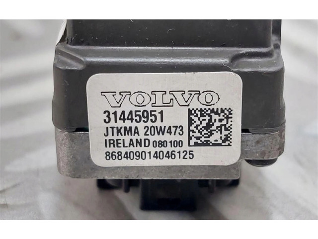 Руль Volvo XC40 - года 31445951