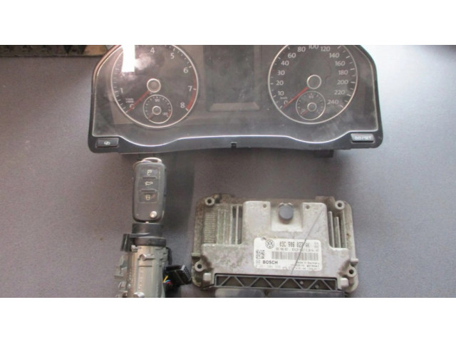 Блок управления двигателя 03C906022AK Volkswagen Jetta V