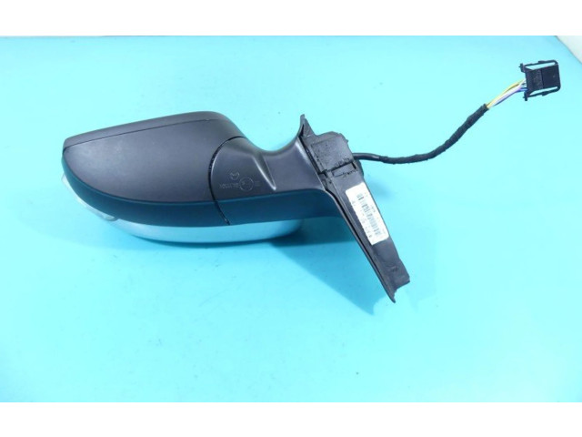 Зеркало электрическое Skoda Fabia Mk3 (NJ) 2015 - 2021 года