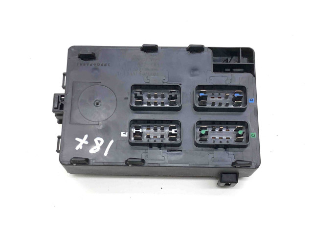 Блок предохранителей LJD2822DB Jaguar XK8 - XKR