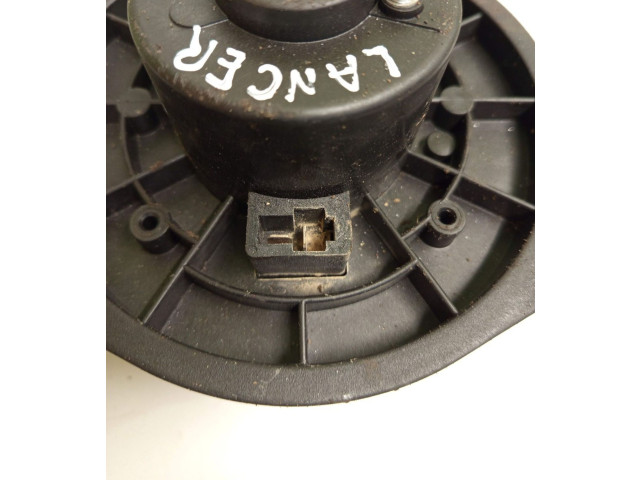 Вентилятор печки Mitsubishi Lancer